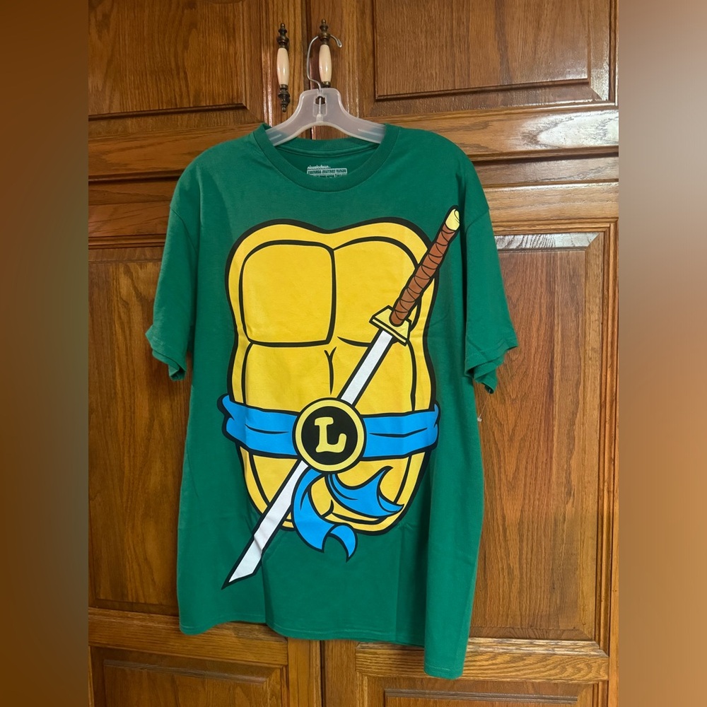 Nickelodeon, Leonardo Teenage Mutant Ninja Turtles T-shirt, L 100% cotton new